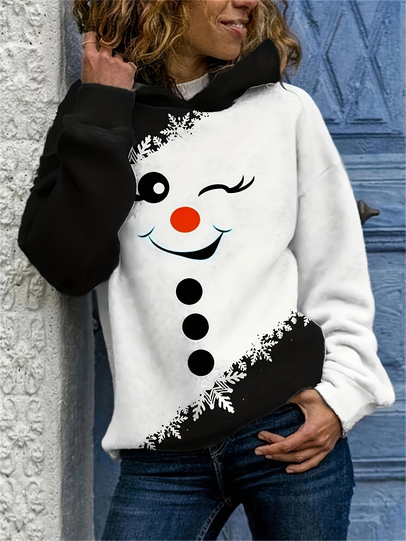 Festive Christmas Snowman & Snowflake Hoodie - Cozy Polyester, Machine Washable, Elegant Knit Pullover for Women