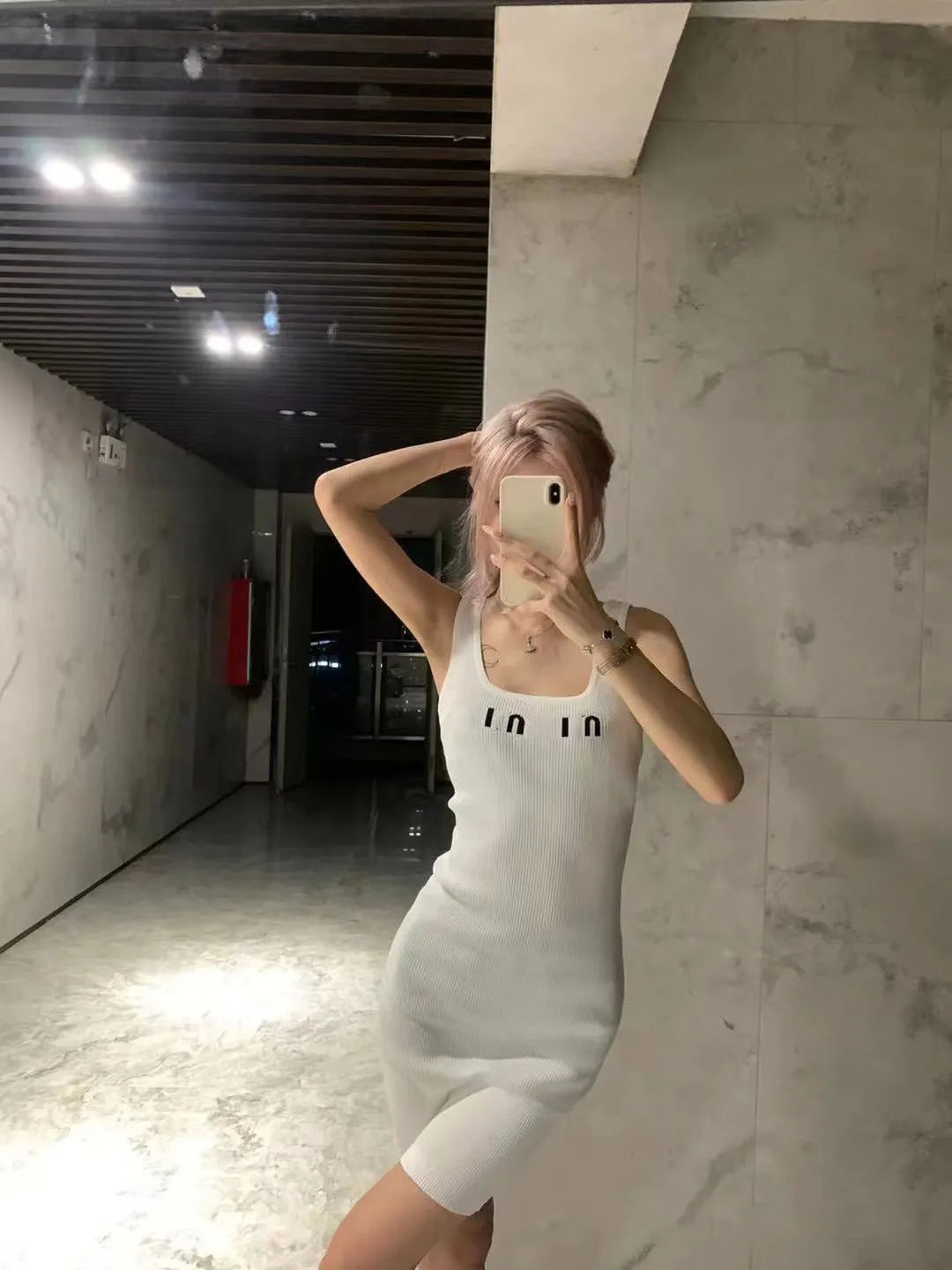 Designer Womens Spaghetti Strap Dress Designer Tops Embroidery Knits Tees Summer Spring Outwears For Lady Slim Dresses Basic Classic Shirts Fluffy Skirts S-L