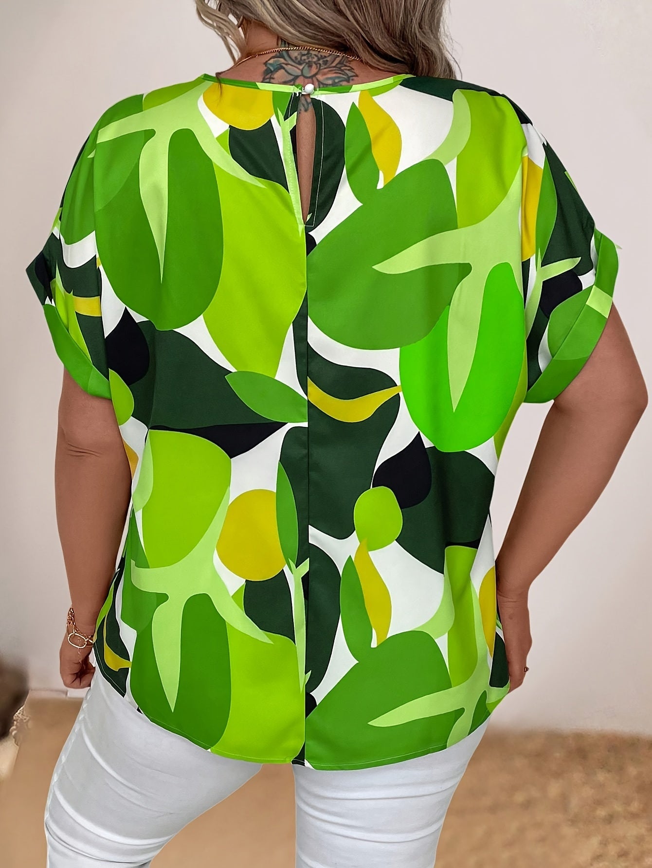 Plus Size Color Block Print Vacation Blouse - Crew Neck, Non-Stretch Polyester, Random Print, Short Sleeve, Woven, Elegant and Comfortable for Spring and Summer - Womens Plus Size Clothing for Vacation and Daily Wear