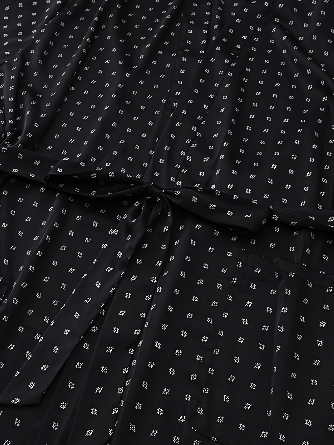 Plus Size Men's Luxurious Allover Print Bathrobe - Soft, Relaxed Fit, Stylish Comfy Sleepwear for Ultimate Relaxation - Perfect for Lounging Around the House
