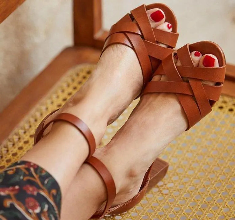 European and American style summer new products, foreign trade high heels, thick heels, buckle strap sandals, large size