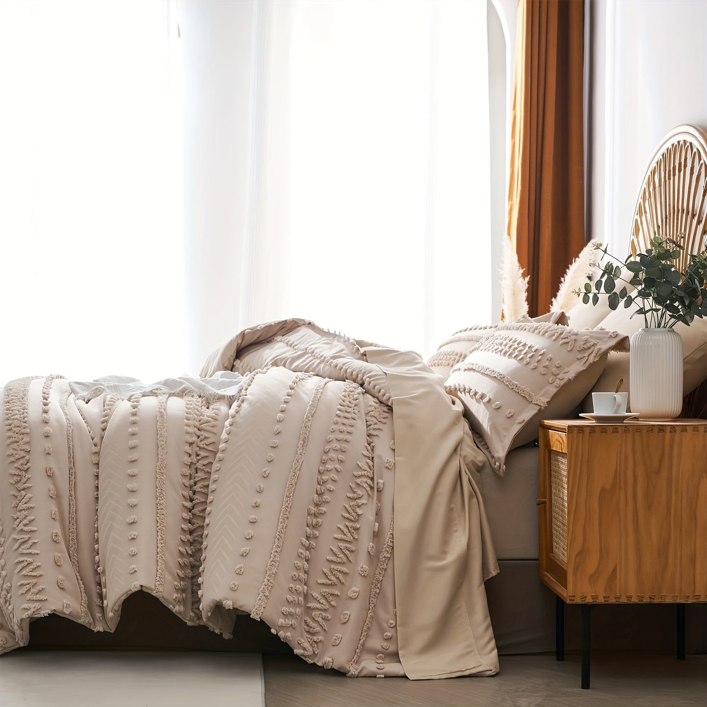 7-Piece Luxurious Tufted Boho Chic Comforter Set - Soft, Lightweight, Microfiber Bedding with Hypoallergenic Filling for Queen and King Size Beds - Perfect for All Seasons, Easy Care, and Breathable
