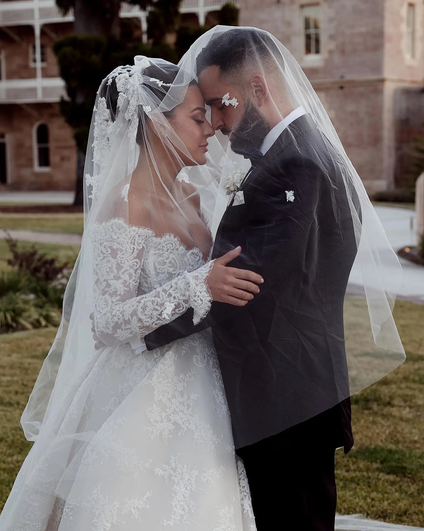 Boho ball gown Wedding Dress for bride off shoulder fulllace wedding dresses long sleeves ruffle robe de mariage lacefull Bridal gowns