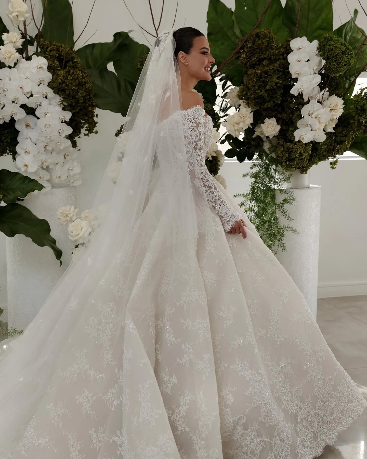 Boho ball gown Wedding Dress for bride off shoulder fulllace wedding dresses long sleeves ruffle robe de mariage lacefull Bridal gowns