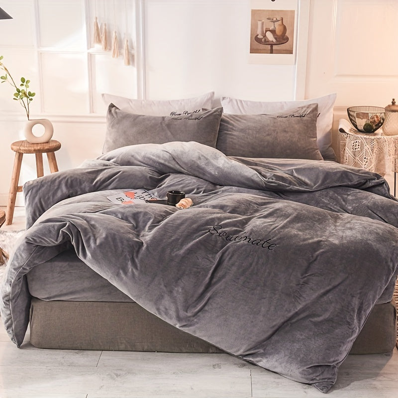 3-Piece Velvet Duvet Cover Set - Soft, Warm, and Skin-Friendly Autumn and Winter Bedding - Luxurious Solid Color Design for Bedroom and Guest Room, Hypoallergenic and Breathable Fabric, Easy Care and Maintenance