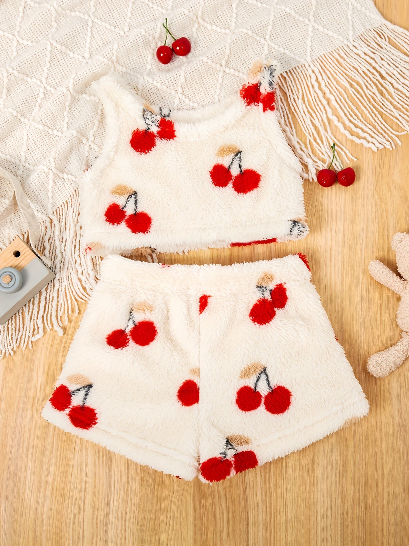 2pcs Cartoon Bear Print Plush Girls Top + Shorts Set for Spring Fall Winter Outdoor Casual Activities, Christmas Gift