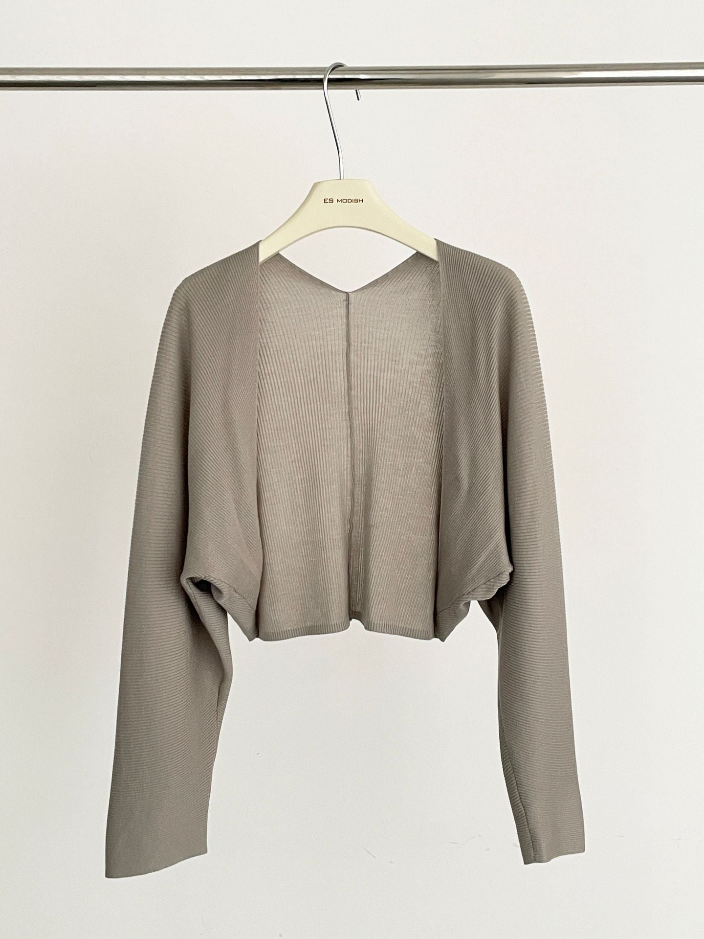 2025 ES MODISH Spring New Product Tencel Sleeve Outer Shawl Knitted Cardigan Celebrity Short Back V-Neck Jacket