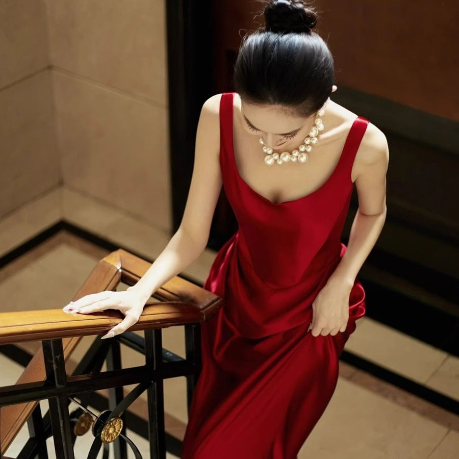 2025 Toast clothes bride popular new burgundy simple suspender evening dress physical delivery