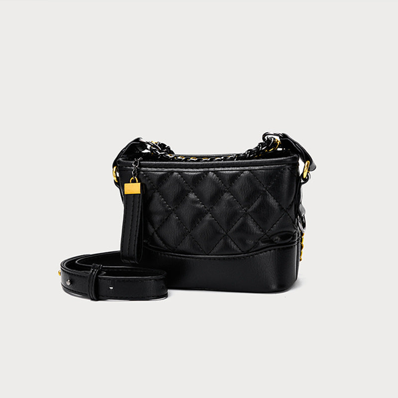 XAKXX 2025 Small bag women's Xiaoxiangfeng girls bag simple black stray chain bag versatile shoulder messenger bag