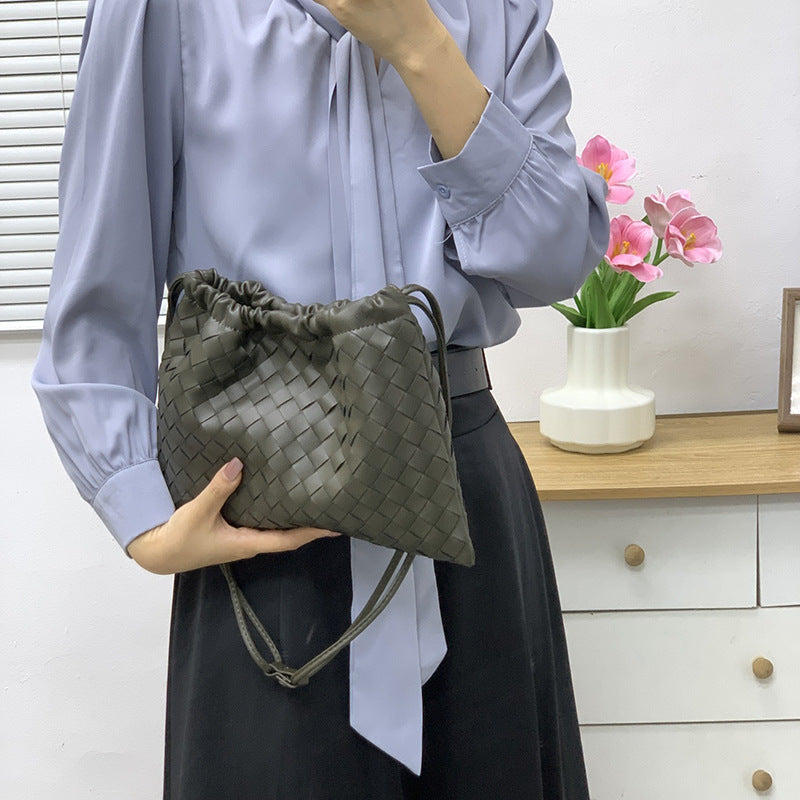 XAKXX Woven women's bag popular new dumpling bag female crossbody niche design lucky bag bag cloud bag one shoulder diagonal span bag tide