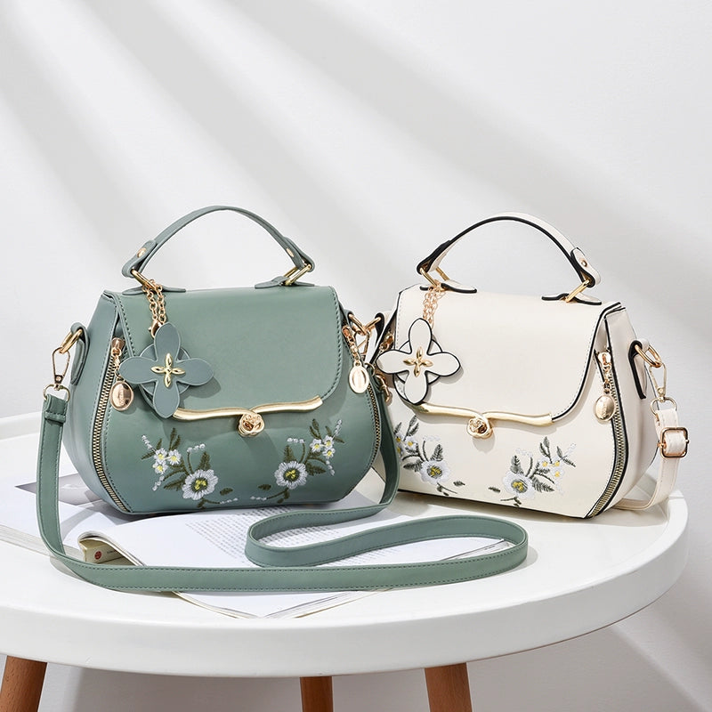 Bag women new Internet celebrity fashion versatile embroidered shoulder messenger handbag casual trend small square bag