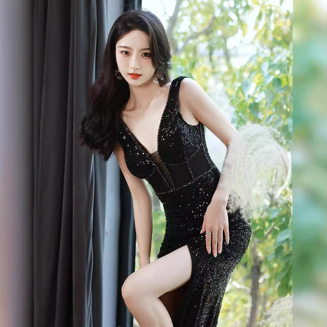 Black sequined dress style light luxury niche suspender V-neck banquet host split skirt