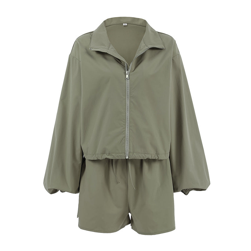 XAKXX 2025Retro wind green trench coat autumn 2025 versatile loose small stand-up collar long-sleeved lace-up split shorts casual suit