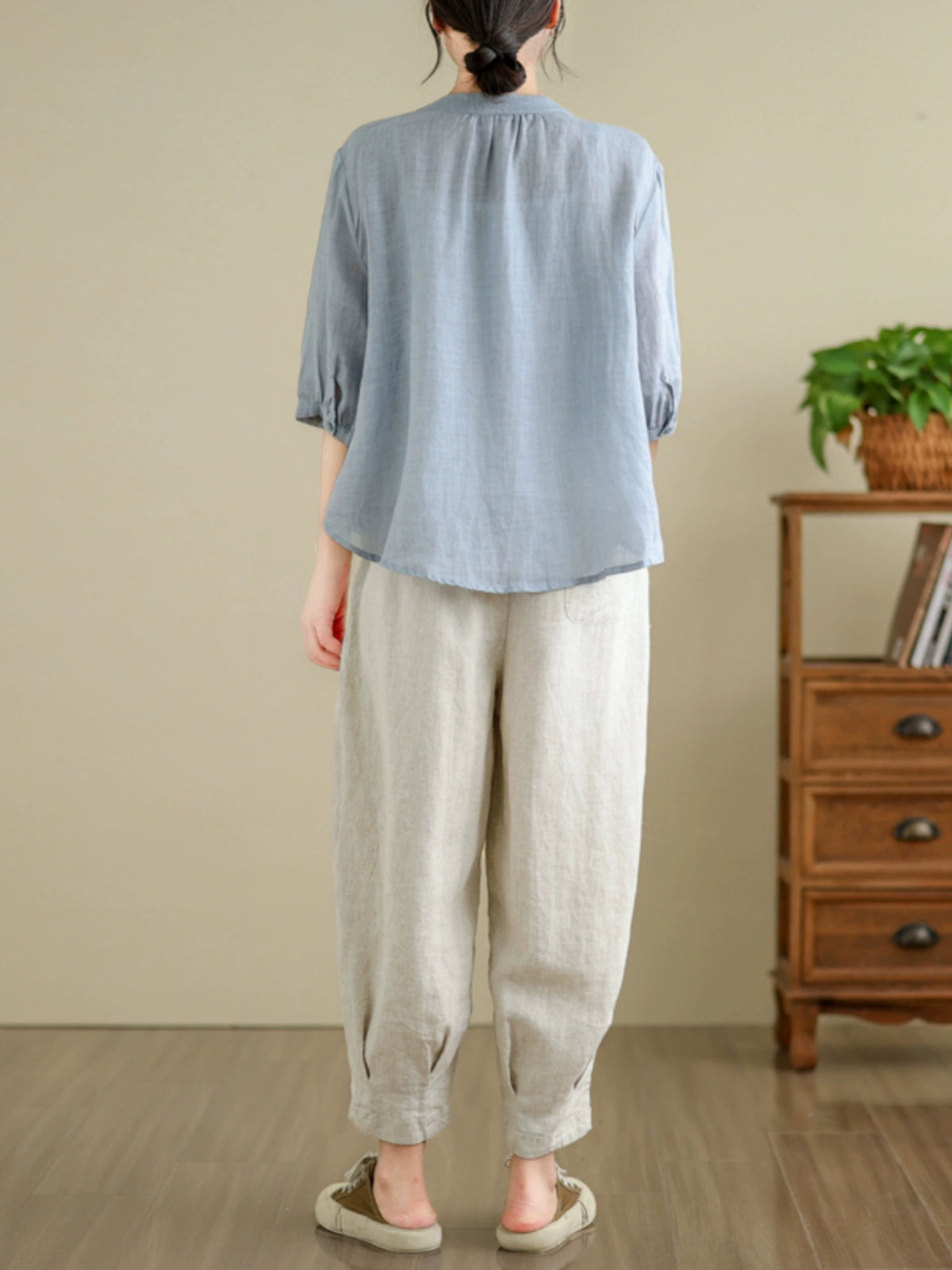 Casual cotton and linen suit, new fashion nine-point Harlan pants in summer , loose meat covering and thin mother outfit