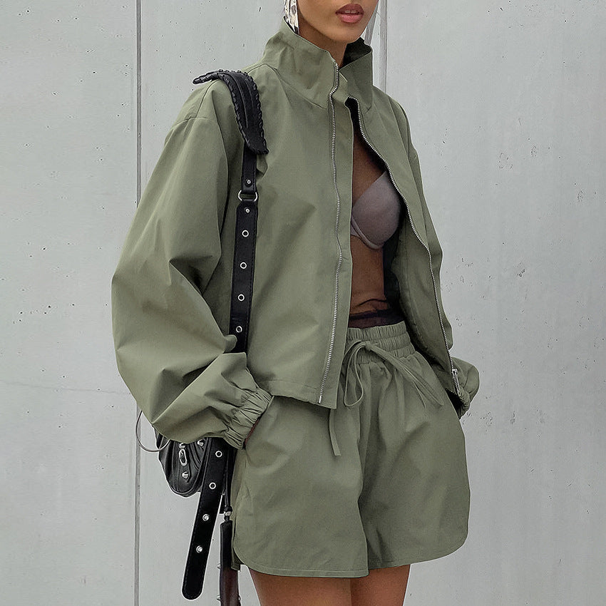 XAKXX 2025Retro wind green trench coat autumn 2025 versatile loose small stand-up collar long-sleeved lace-up split shorts casual suit