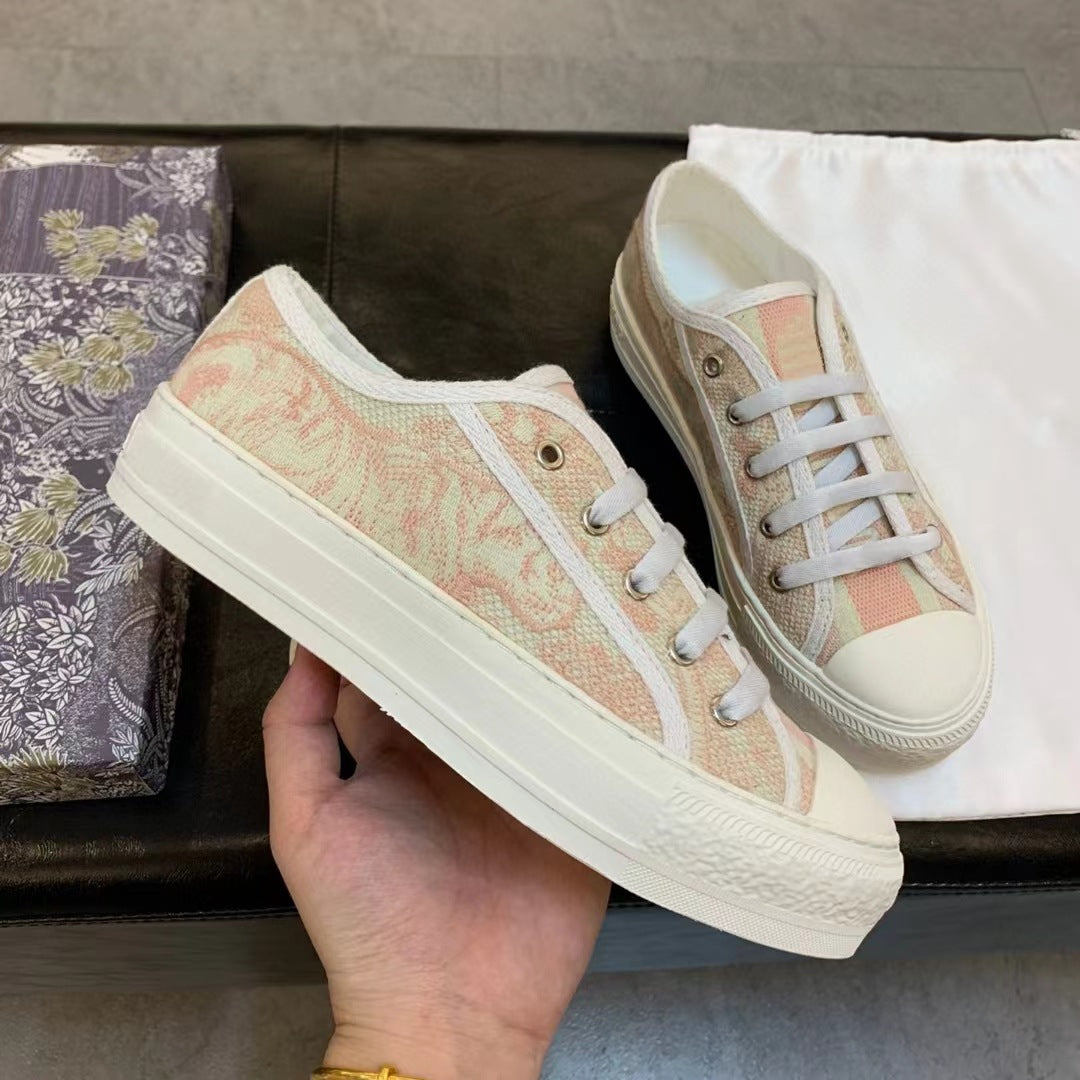 xakxx Retro Embroidered Letter Canvas Shoes for Women New Flat Versatile Hidden Heel Lace-up Low-Top Sneakers Casual Shoes