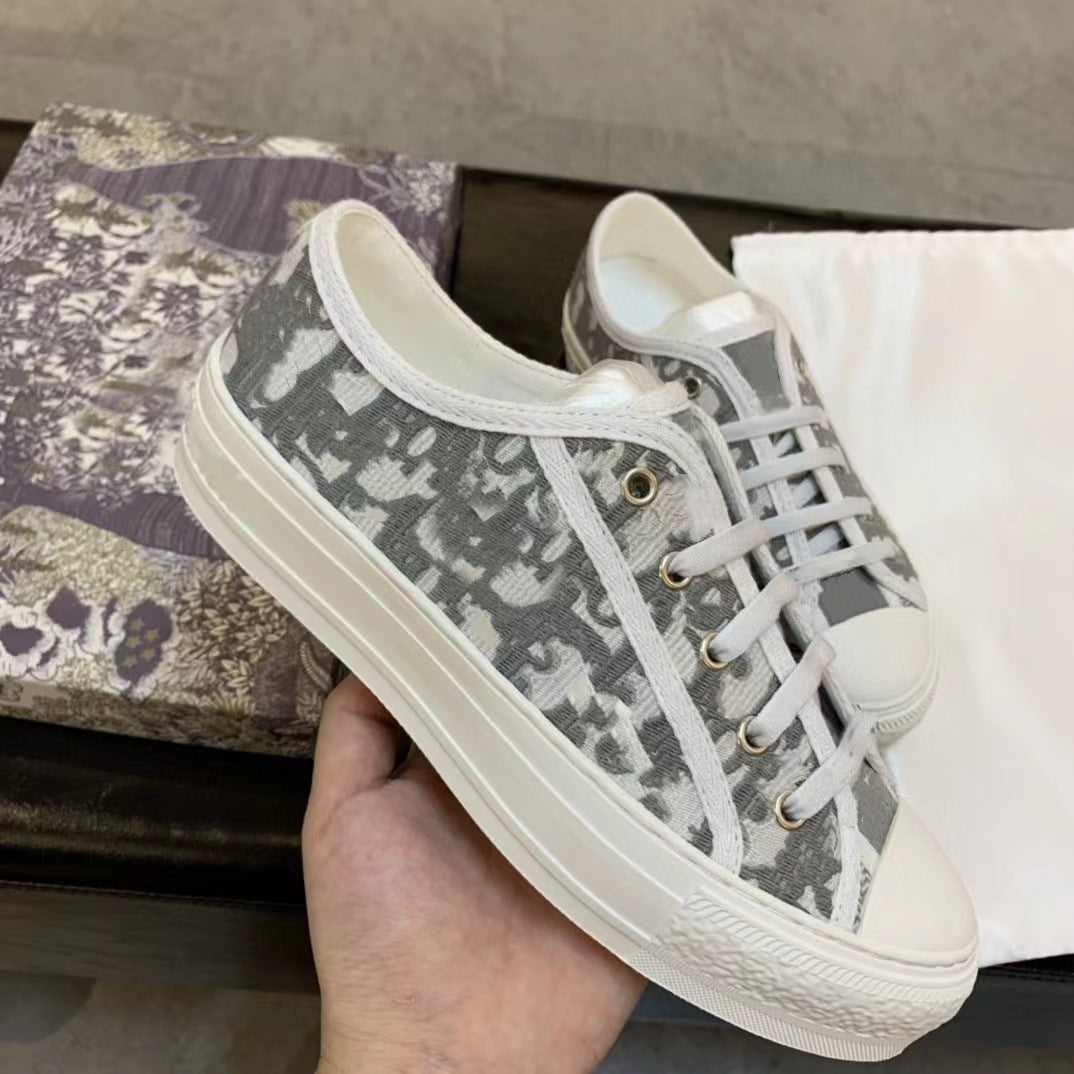 xakxx Retro Embroidered Letter Canvas Shoes for Women New Flat Versatile Hidden Heel Lace-up Low-Top Sneakers Casual Shoes