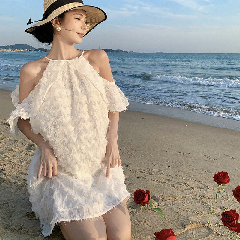 2025 Shoulder skipping fishing dating dress women's summer neck off the shoulder white chiffon short skirt small seaside vacation style