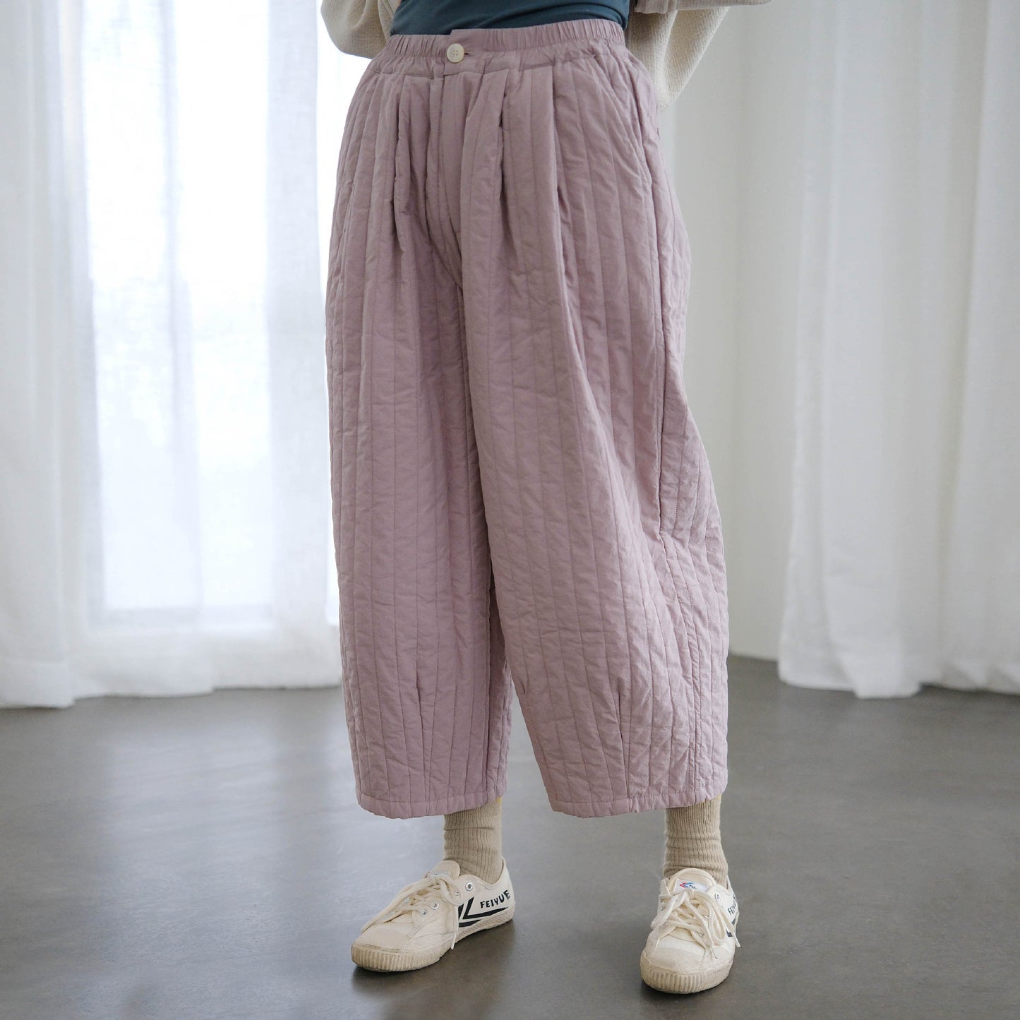 casual and literary thickened quilting cotton nine-point pants, clean and simple striped quilting cotton pants K22377