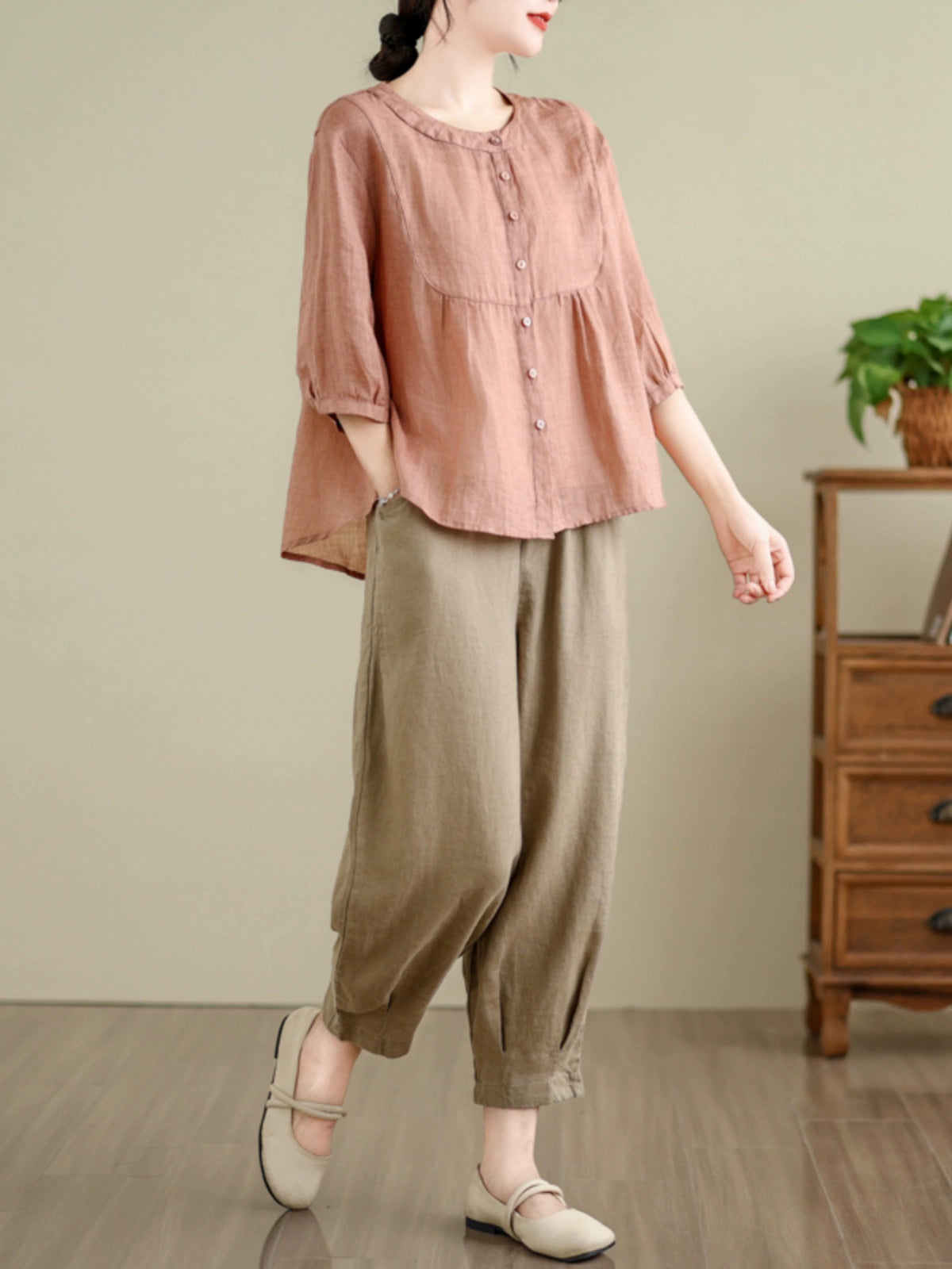 Casual cotton and linen suit, new fashion nine-point Harlan pants in summer , loose meat covering and thin mother outfit