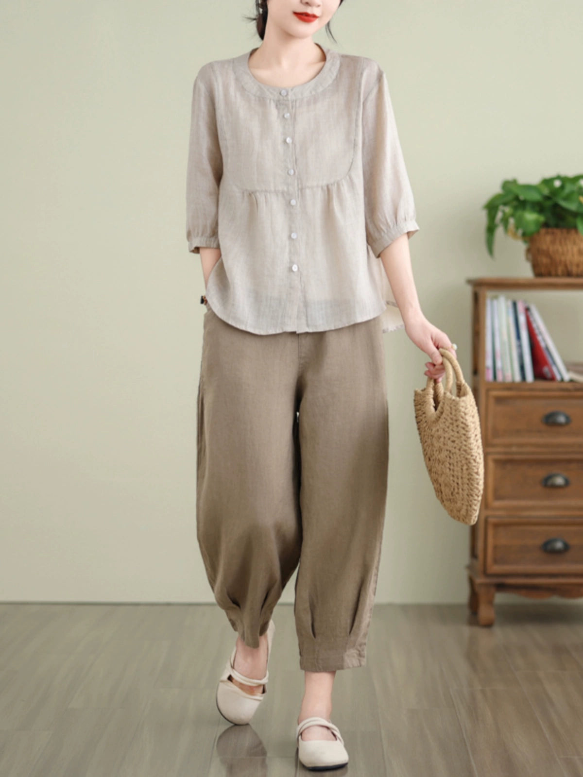 Casual cotton and linen suit, new fashion nine-point Harlan pants in summer , loose meat covering and thin mother outfit