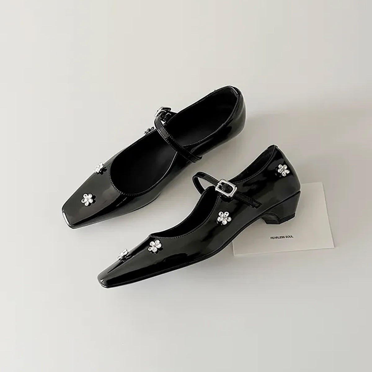 2025 Sheepskin version~ rhinestone flower one-word buckle light mouth thick heel single shoes women's gentle temperament square head Mary Jane shoes