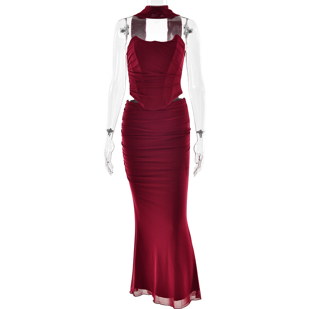 2025 style New popular autumn and winter fashion new tube top strap-on neck high waist slim-fitting hip skirt set