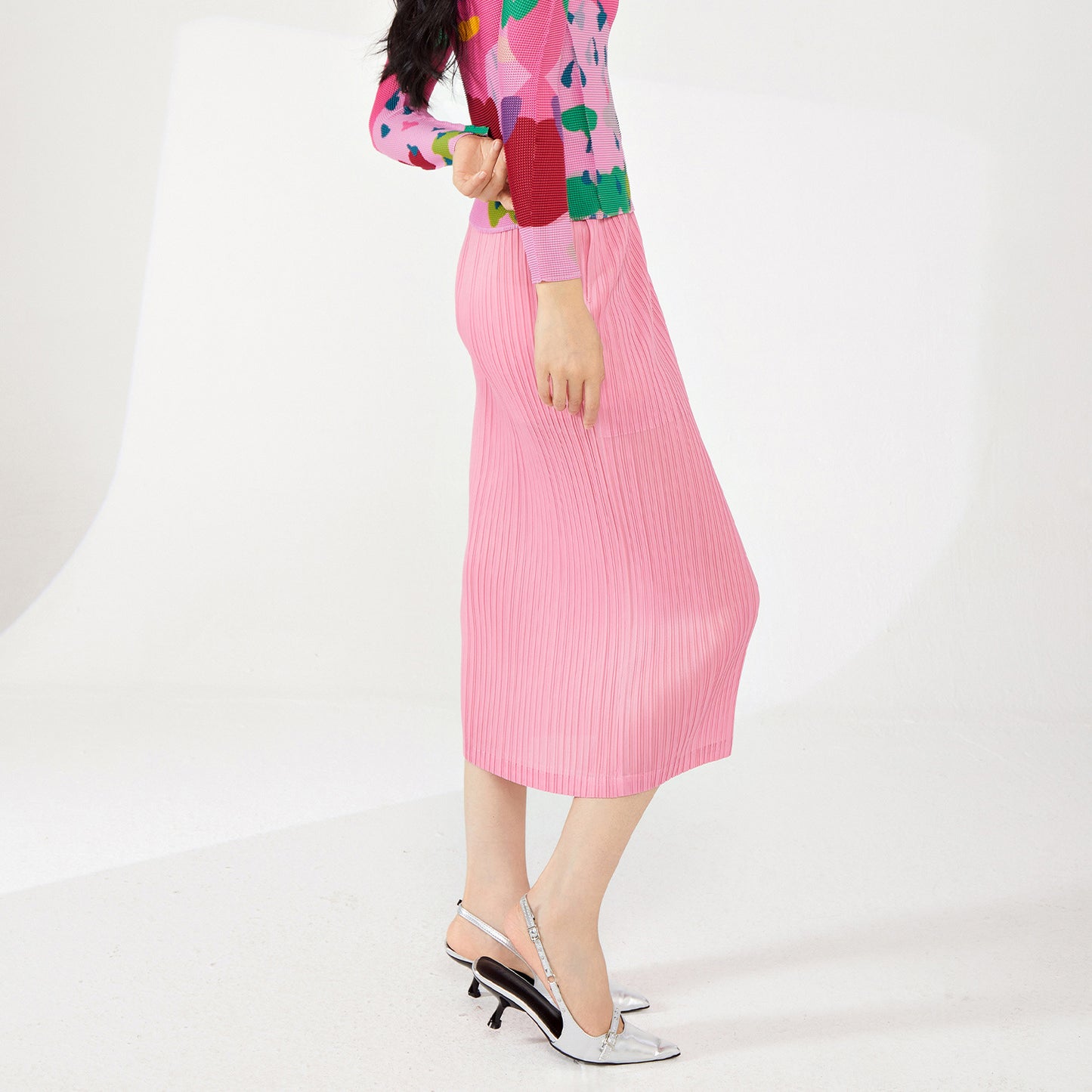 2025 skirt spring women's small Shenzhen Nanyou women's clothing wholesale high-end split fork medium and long hip skirt