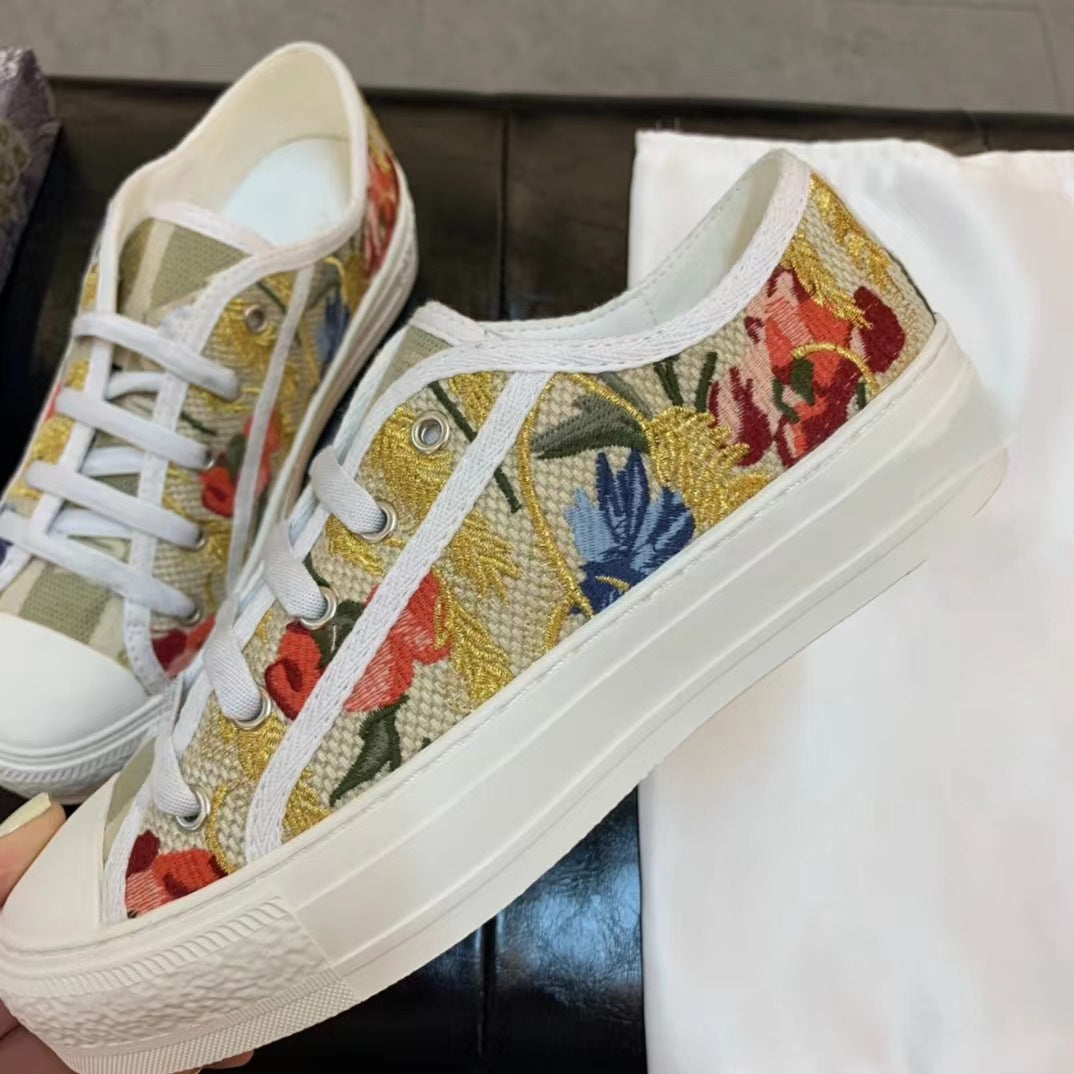 xakxx Retro Embroidered Letter Canvas Shoes for Women New Flat Versatile Hidden Heel Lace-up Low-Top Sneakers Casual Shoes