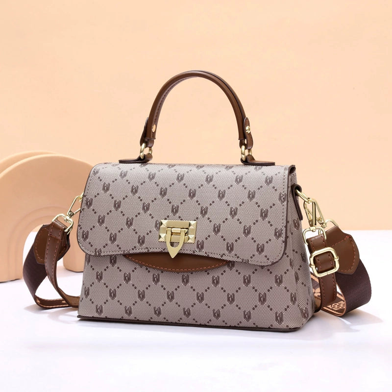Bag women's messenger bag new trendy fashion popular bag high sense shoulder small square bag temperament commuter bag women