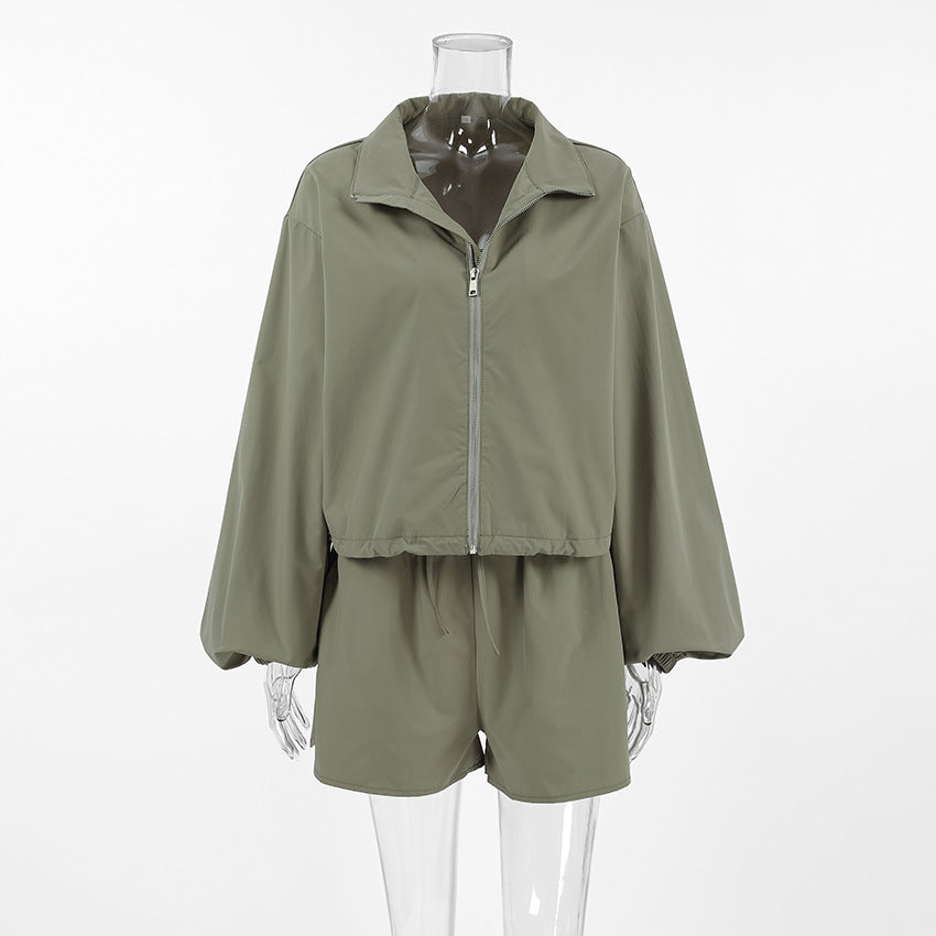 XAKXX 2025Retro wind green trench coat autumn 2025 versatile loose small stand-up collar long-sleeved lace-up split shorts casual suit
