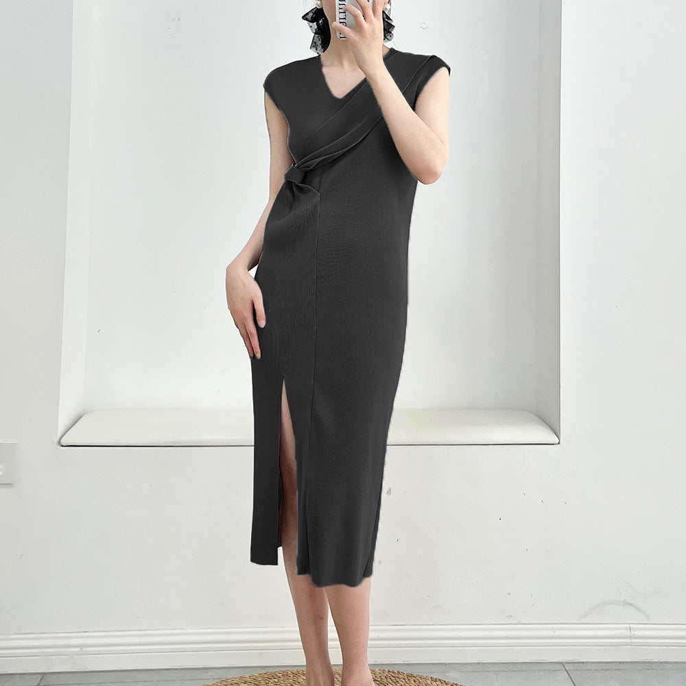 2025 temperament pleated dress women's high-end sense slim-fitting summer new design sense niche split hip skirt