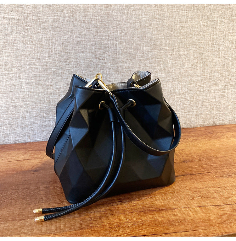 XAKXX 2025 Bucket bag new Korean version l pleated casual handbag Internet celebrity popular Popular style women, shoulder messenger bag