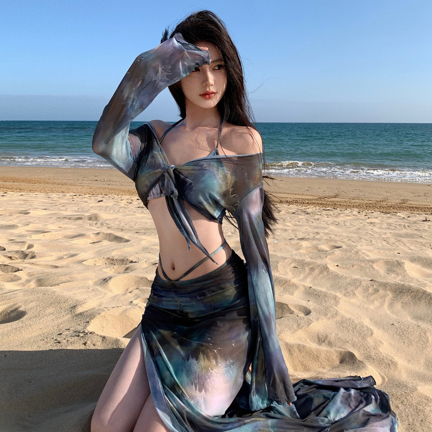 2025 Seaside vacation bikini four-piece sexy 2025 meat cover pure desire hot girls slim and thin split swimsuit women