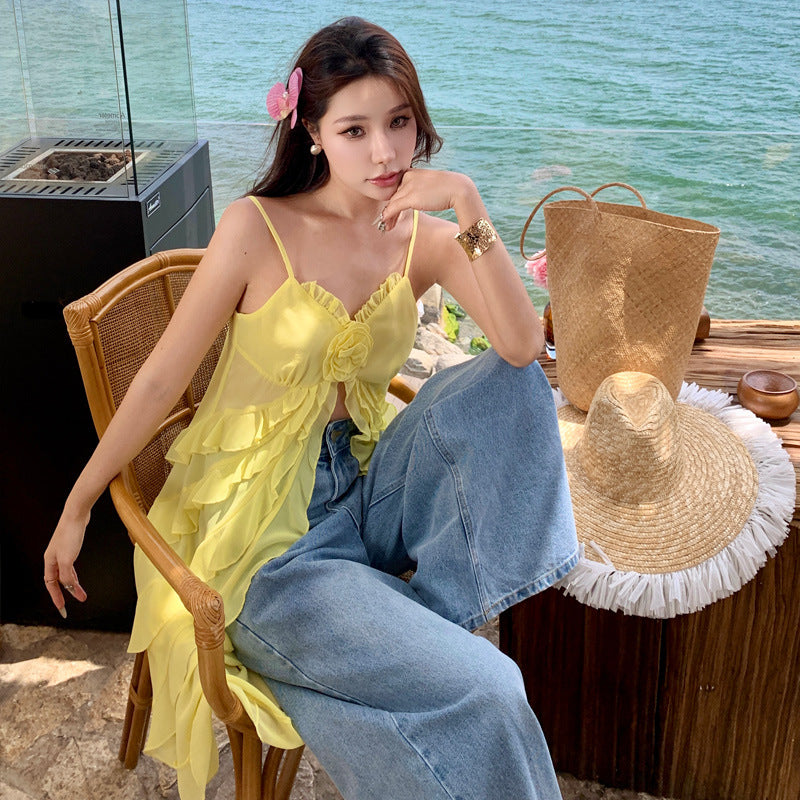 2025 Seaside vacation photo sexy babes yellow fungus edge suspender vest skirt women's design pleated slim top