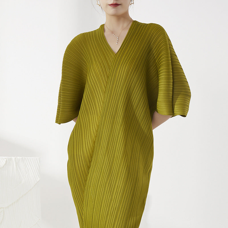 2025 Pleated dress women's high-end fashion loose simple spring and summer new bat sleeve skirt medium and long