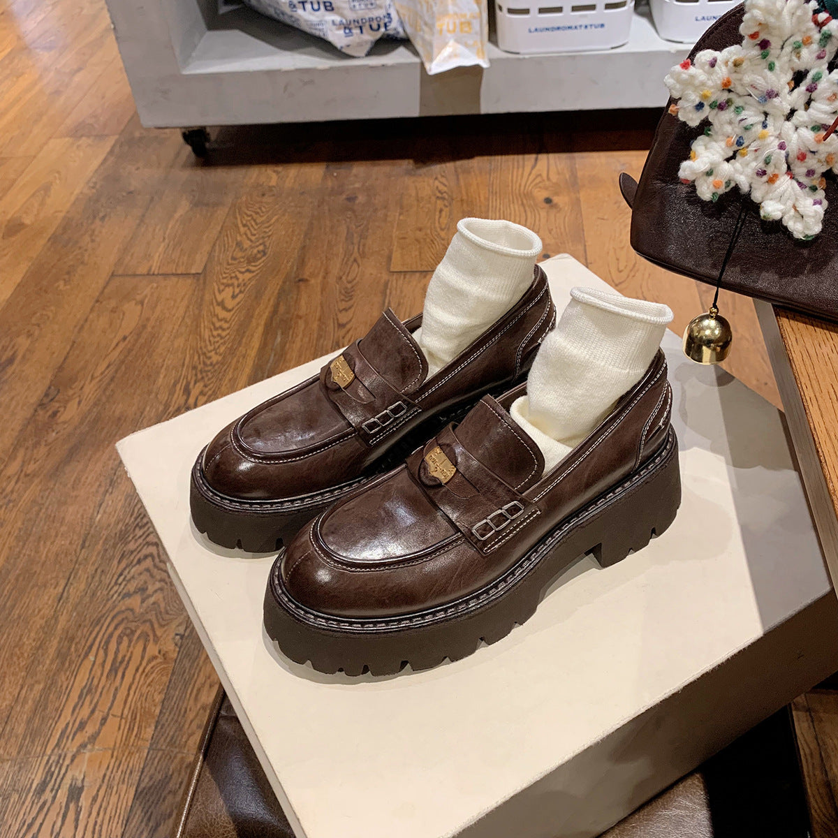 2025 Cowhide version~ Grape mother makes the same old horse leather, small gold coins, British style round head and one pedal of lazy loafers.