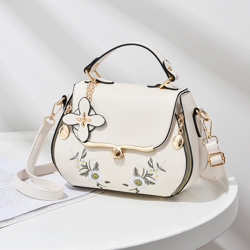 Bag women new Internet celebrity fashion versatile embroidered shoulder messenger handbag casual trend small square bag