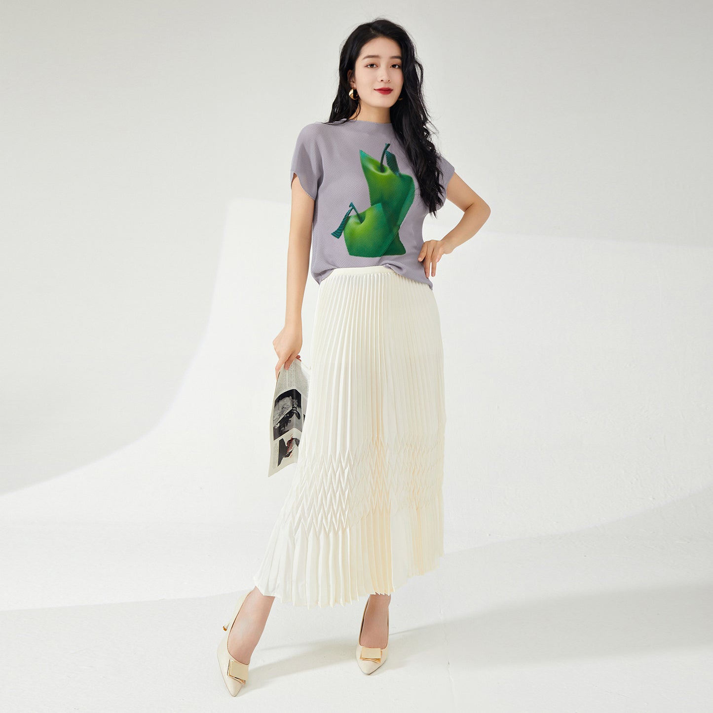 2025 Shenzhen Nanyou high-end women's skirt elastic waist loose pendulum temperament commuting versatile three house pleated skirt tide