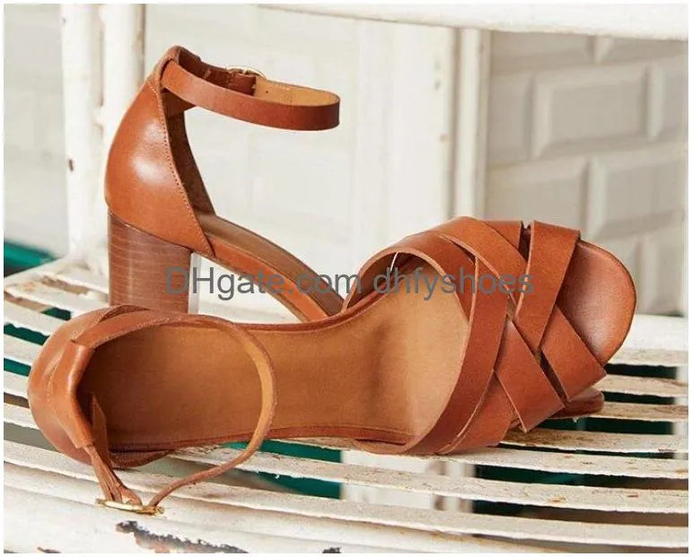 European and American style summer new products, foreign trade high heels, thick heels, buckle strap sandals, large size