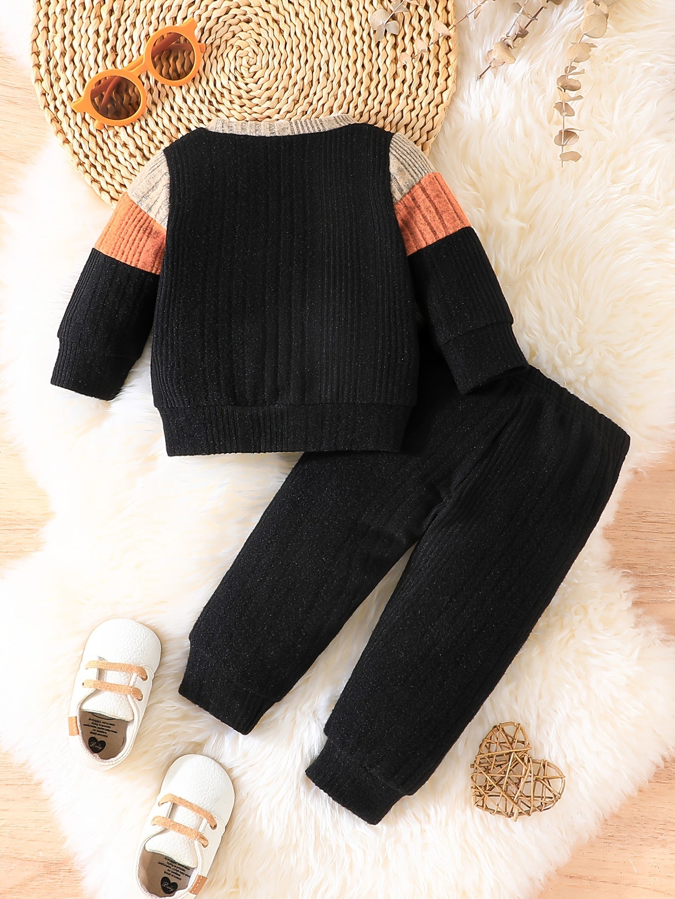2pcs Adorable Baby Boy's Color Clash Outfit Set - Layette Sets - Soft Ribbed Sweatshirt and Pants Combo for Newborns, Perfect Gift for Baby Shower