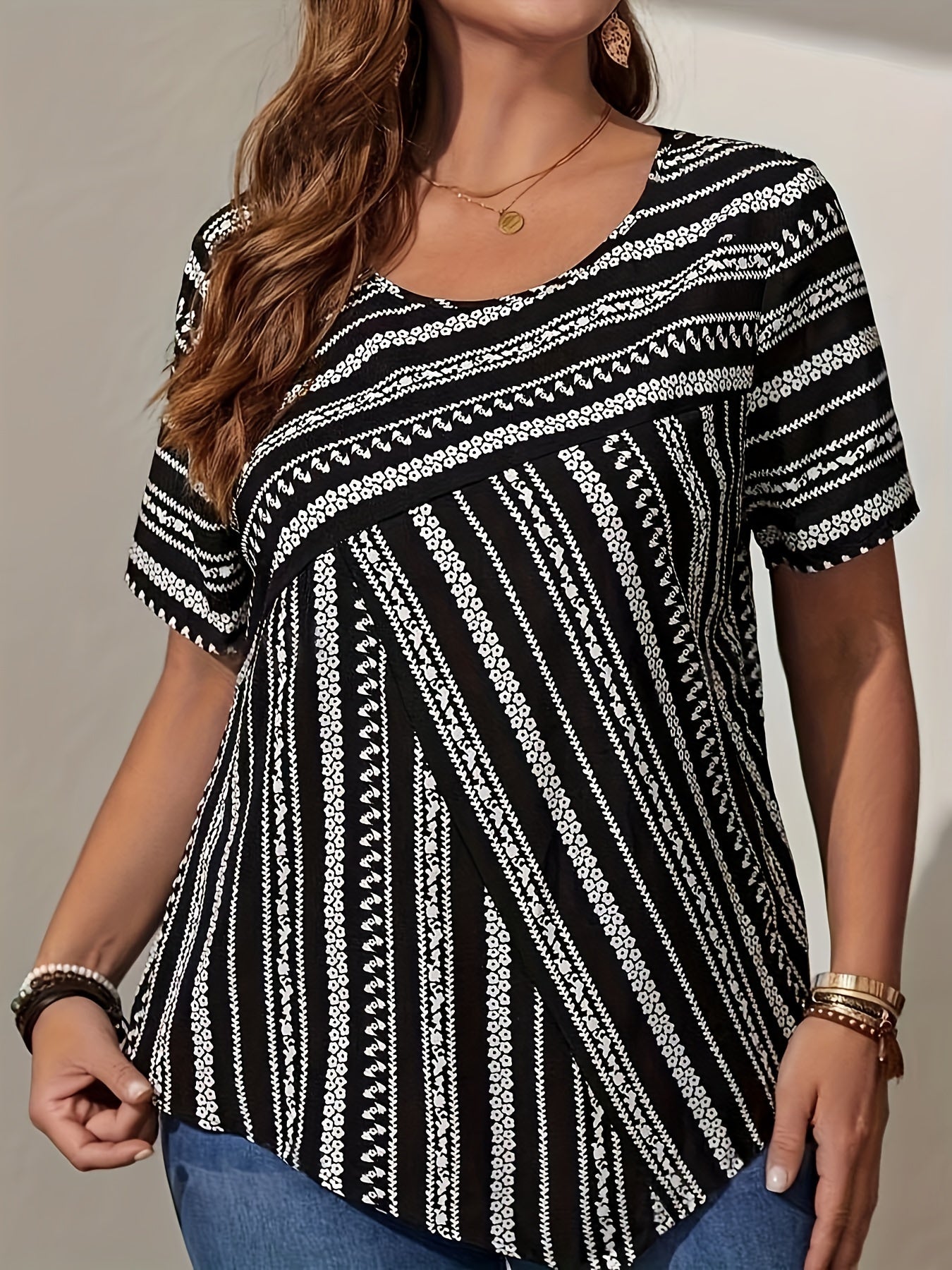 Plus Size Elegant Floral Print Crew Neck Blouse - Soft Slight Stretch Fabric, Relaxed Fit, Short Sleeve, Weekend Casual Wear for Spring, Summer, and Fall - Womens Oversized Shirting with Random Printing