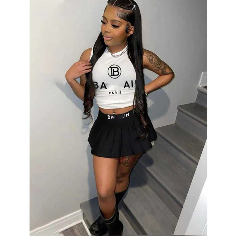 Womens Tracksuits Designer Summer Women Two Piece Dress Suit Fashion Letter Print Tank Top T-shirt and Black Pleated Short Skirt Outfits 5b2l