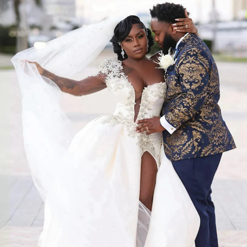 African Nigeria Wedding Dress for Bride Plus Size Bridal Gowns One Shoulder Long Sleeves Side Split Marriage Dress Black Women Appliqued Lace Bridal Gowns D054