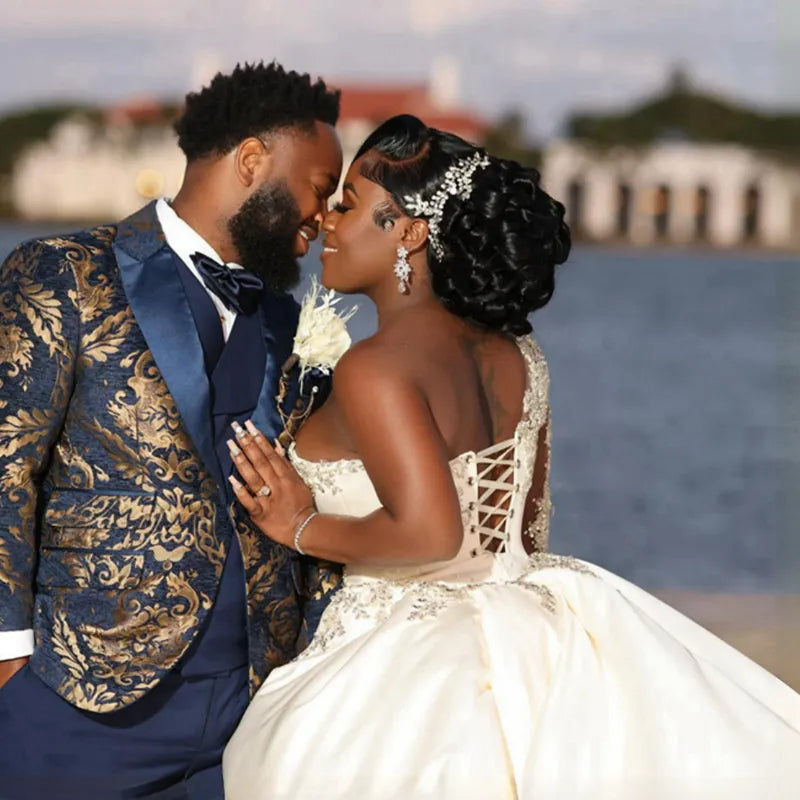 African Nigeria Wedding Dress for Bride Plus Size Bridal Gowns One Shoulder Long Sleeves Side Split Marriage Dress Black Women Appliqued Lace Bridal Gowns D054