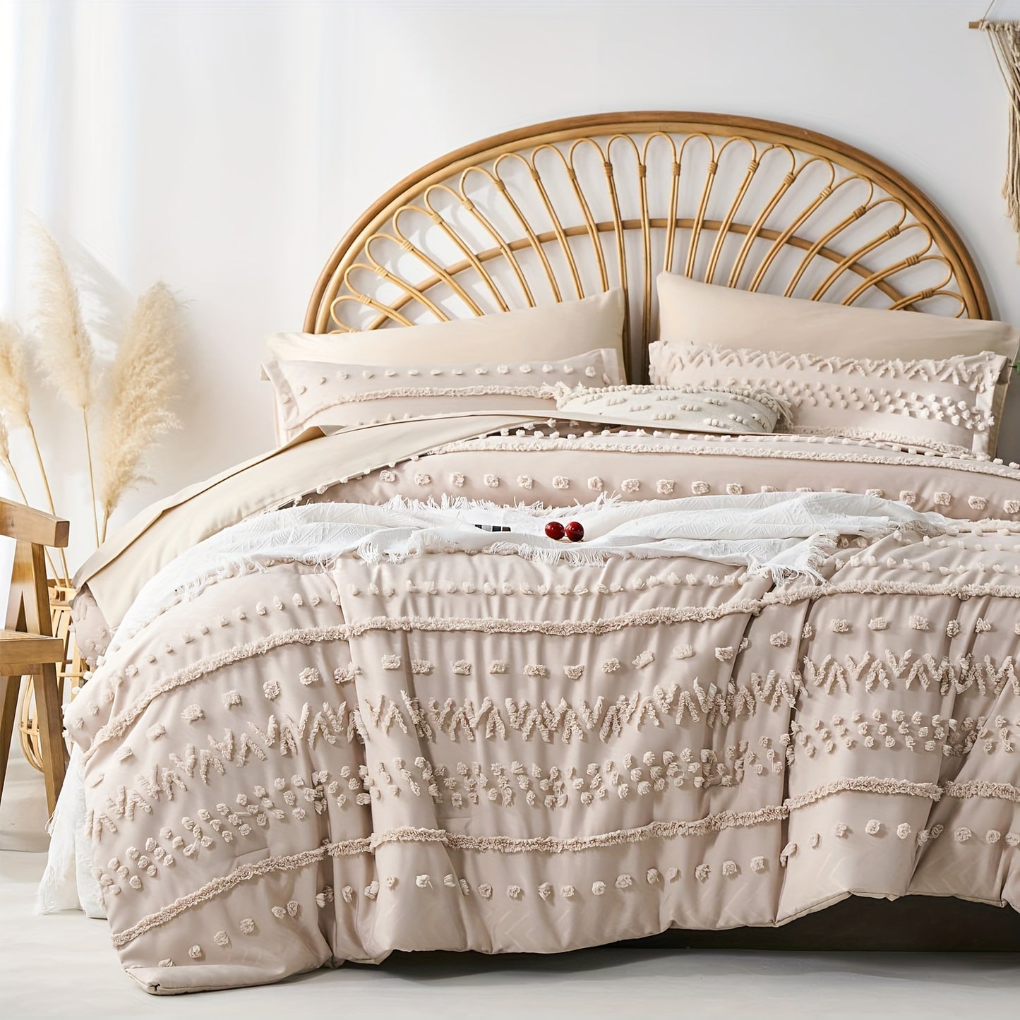 7-Piece Luxurious Tufted Boho Chic Comforter Set - Soft, Lightweight, Microfiber Bedding with Hypoallergenic Filling for Queen and King Size Beds - Perfect for All Seasons, Easy Care, and Breathable