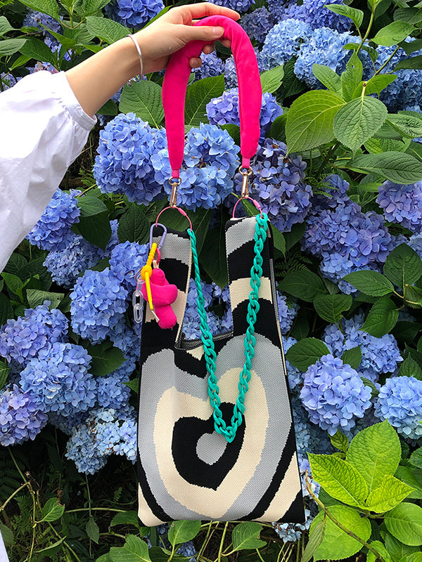 xakxx Chains Contrast Color Heart Print Woven Bags Handbags