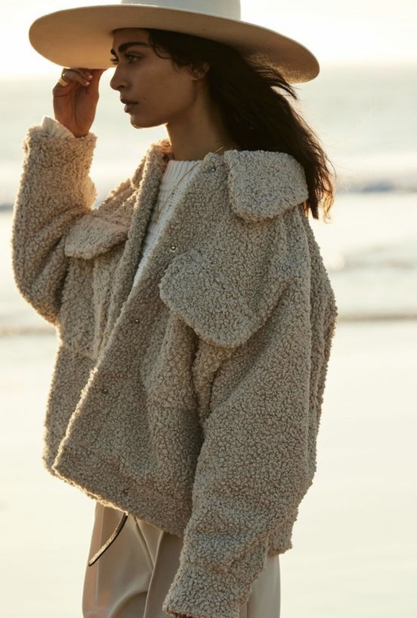 xakxx Winter New Fur Blend Coat Women Laple Loose Pocket Long Sleeve Warm Trick Fashion Coats Female