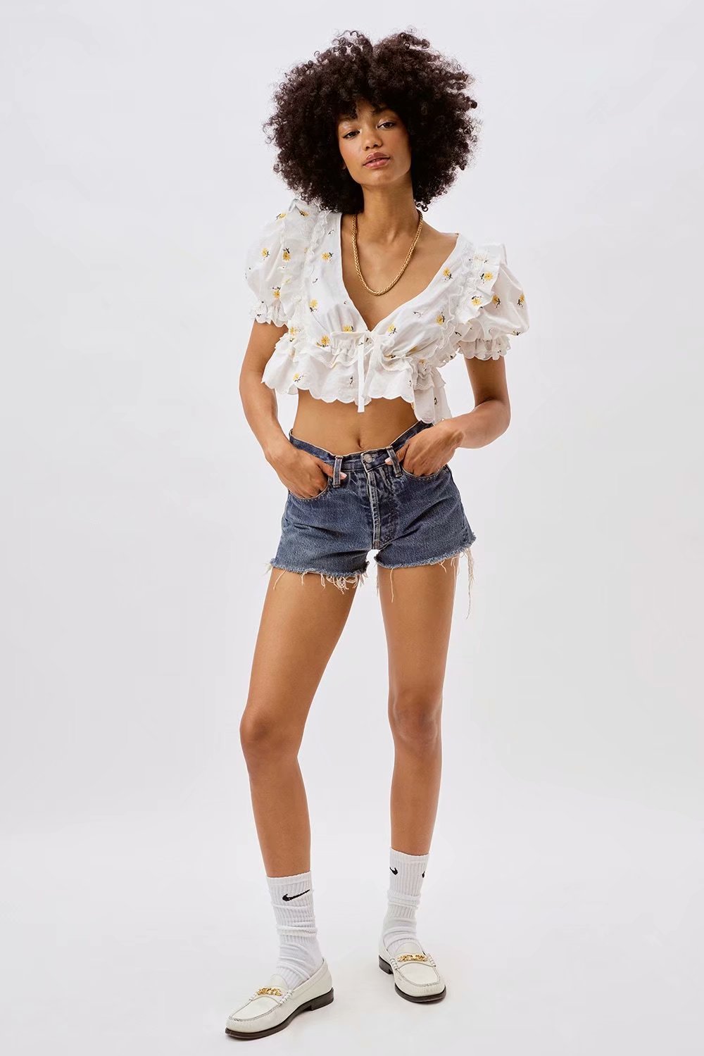 xakxx Women Sweet Fashion Floral Embroidery Ruffled Blouses Vintage V Neck Short Sleeve Female Shirts Blusas Chic Tops