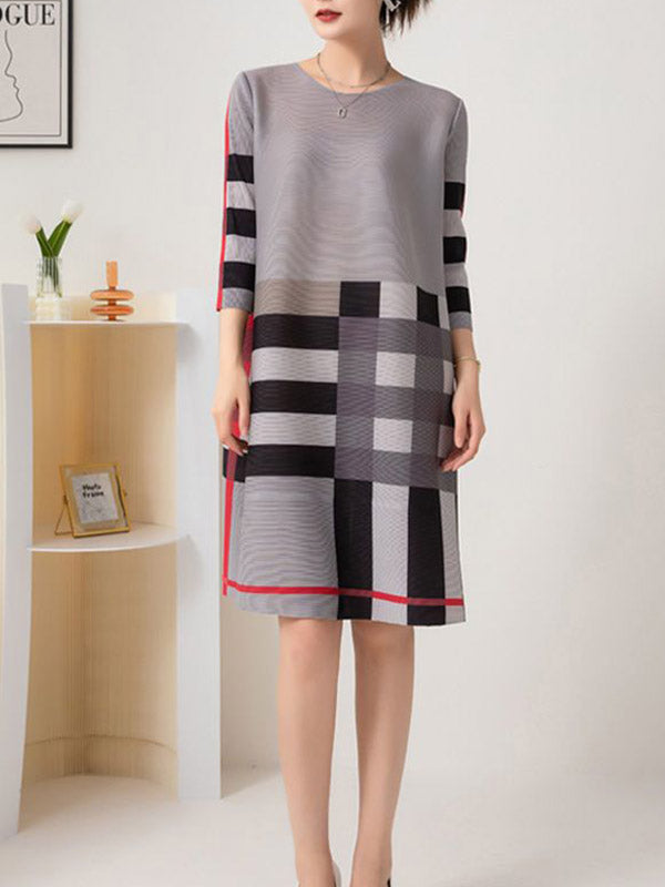 xakxx A-Line Loose Contrast Color Plaid Pleated Round-Neck Mini Dresses
